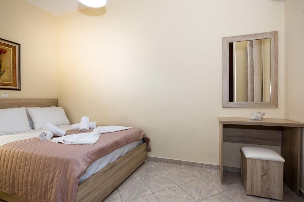 Mavros Molos Seaside Apartment Kíssamos Exterior foto