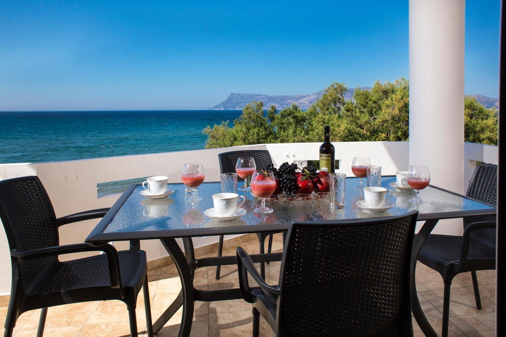 Mavros Molos Seaside Apartment Kíssamos Exterior foto