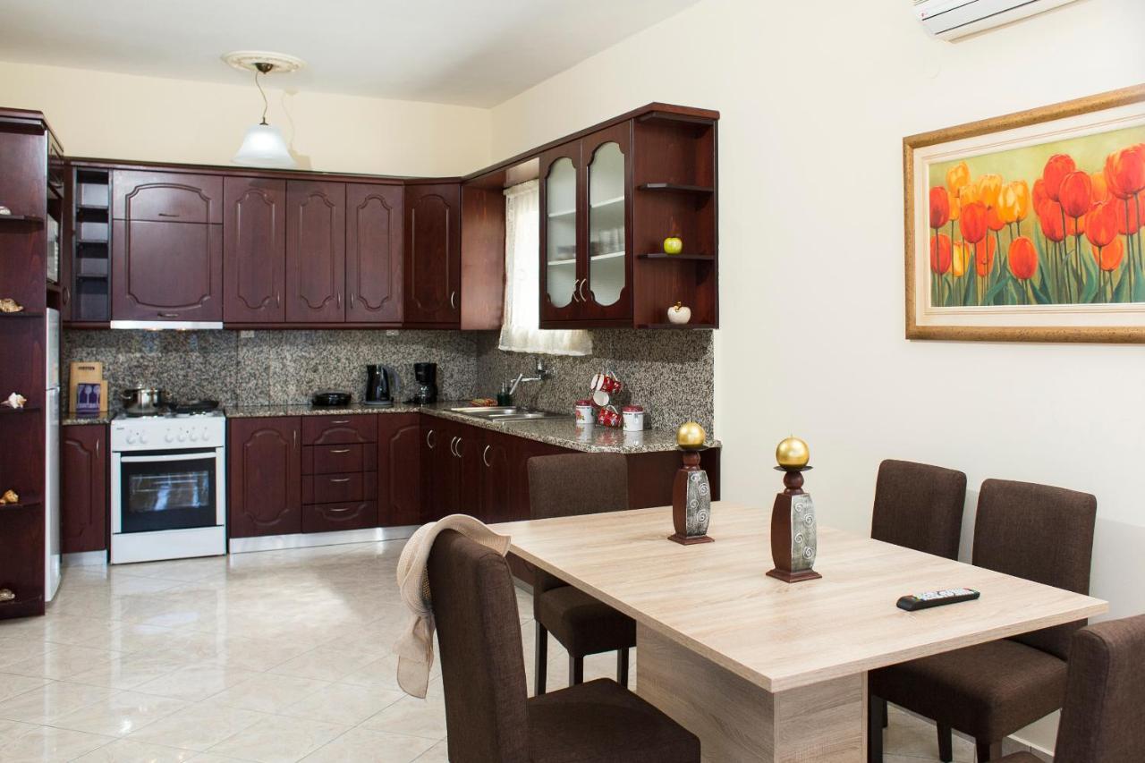Mavros Molos Seaside Apartment Kíssamos Exterior foto
